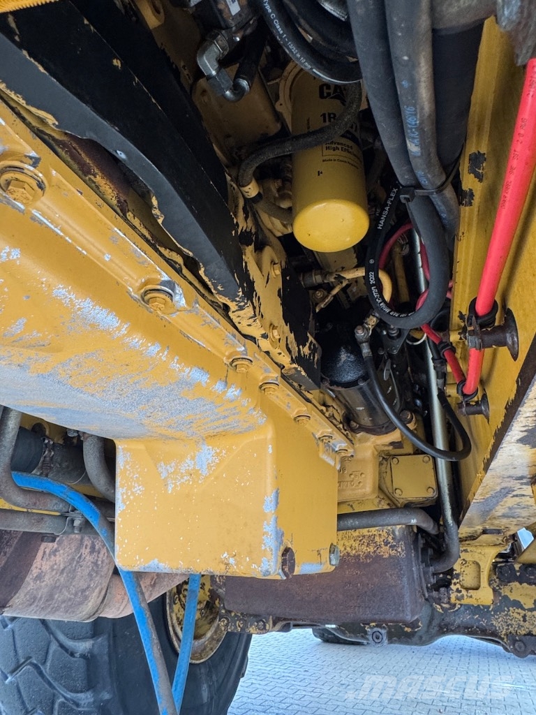 CAT 740 EJ Csuklósdömperek