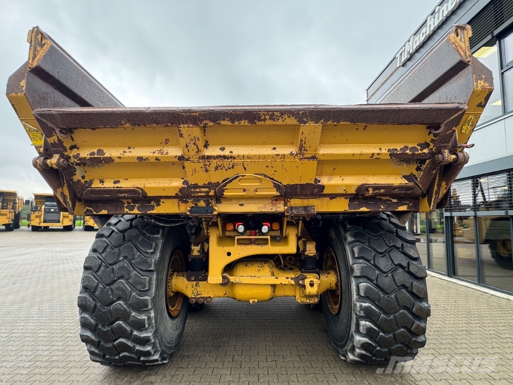 CAT 740 EJ Csuklósdömperek