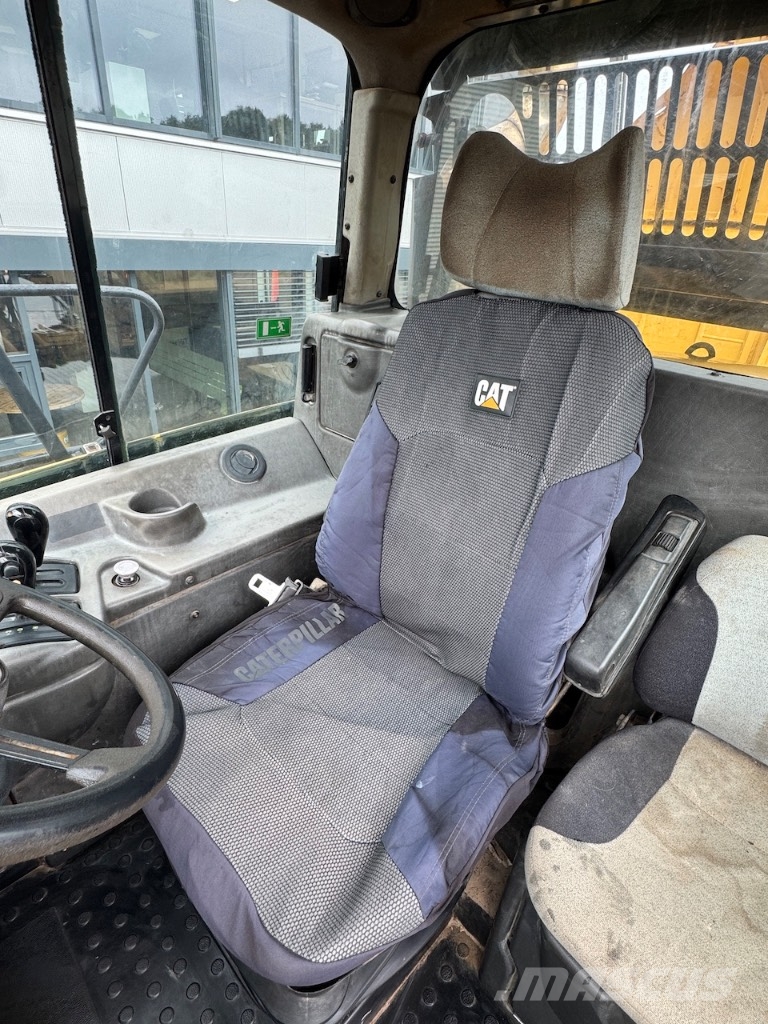 CAT 740 EJ Csuklósdömperek