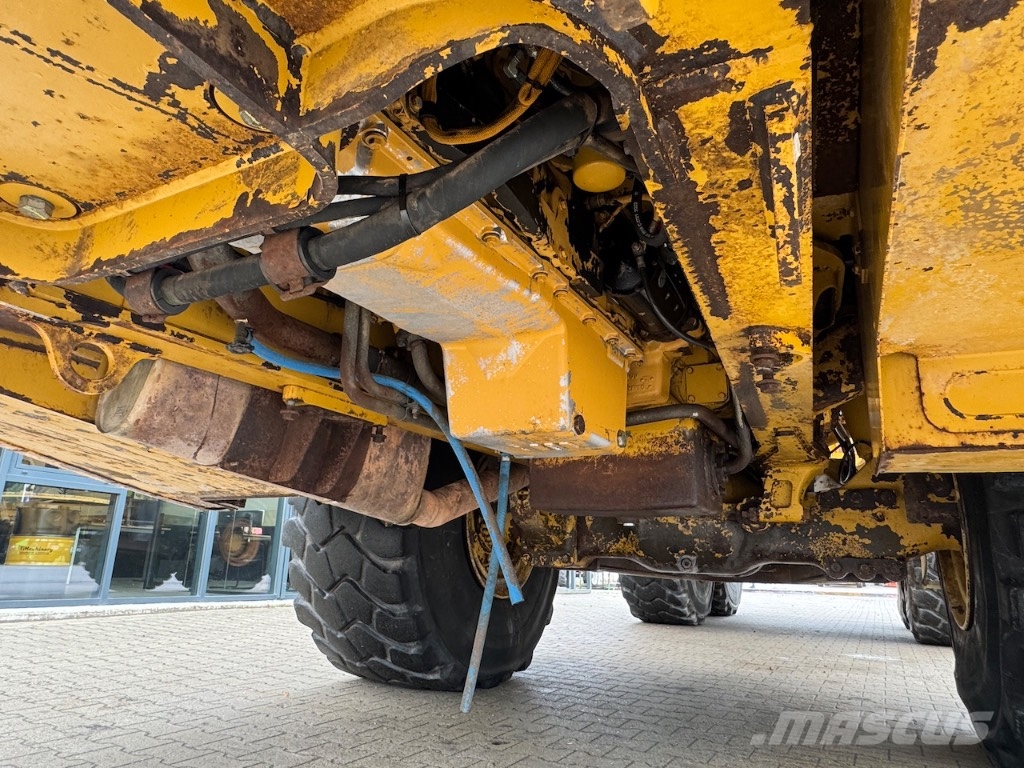 CAT 740 EJ Csuklósdömperek