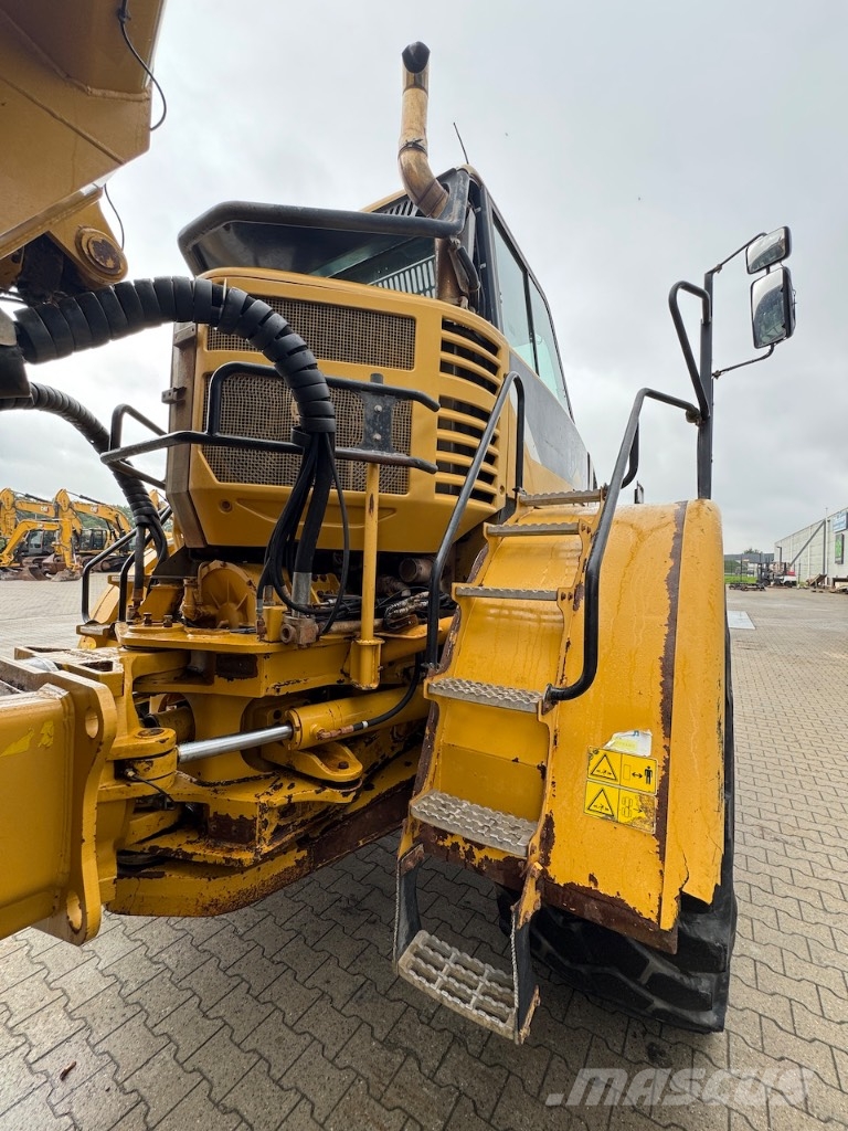 CAT 740 EJ Csuklósdömperek