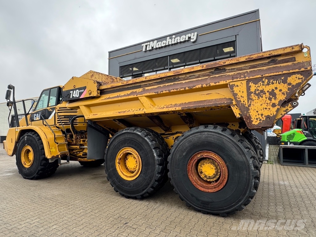 CAT 740 EJ Csuklósdömperek