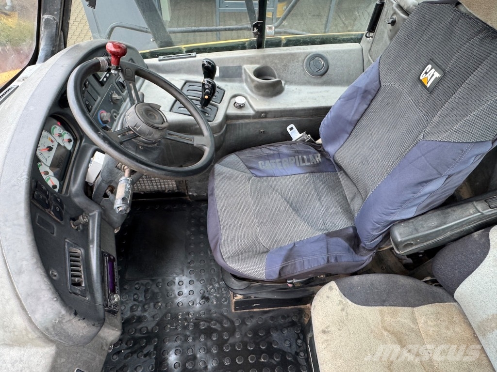 CAT 740 EJ Csuklósdömperek