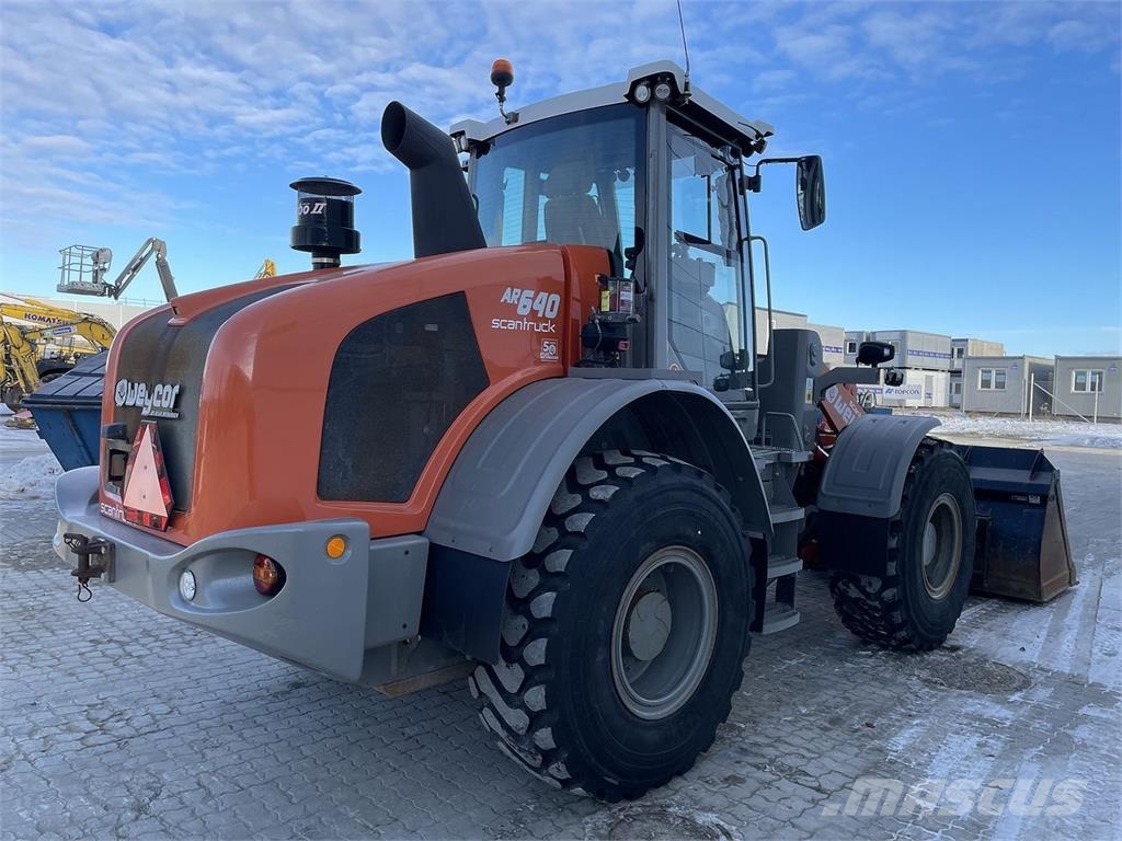 Weycor AR640 Колесни товарачи