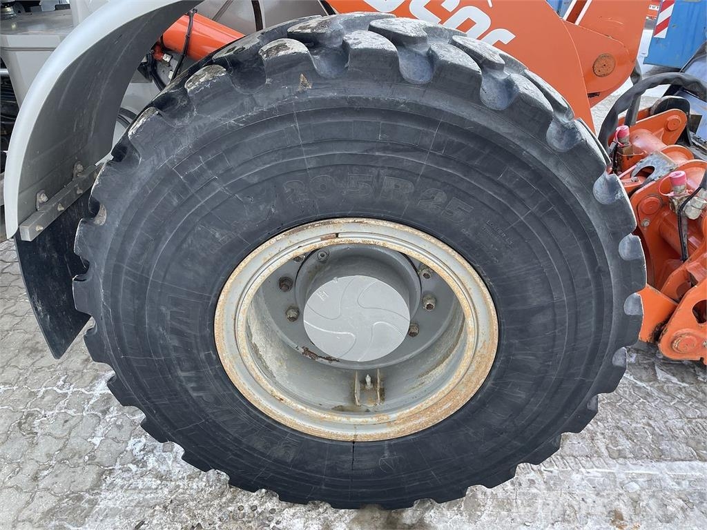Weycor AR640 Колесни товарачи
