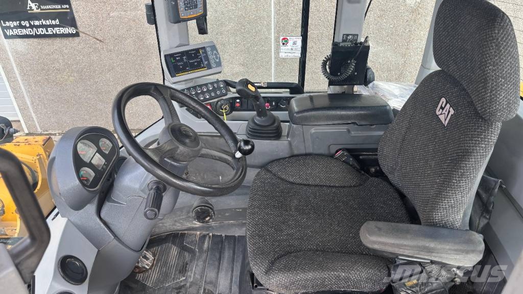 CAT 938 K 輪胎式裝載機