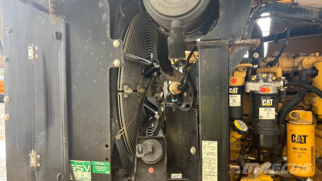 CAT 938 K 輪胎式裝載機