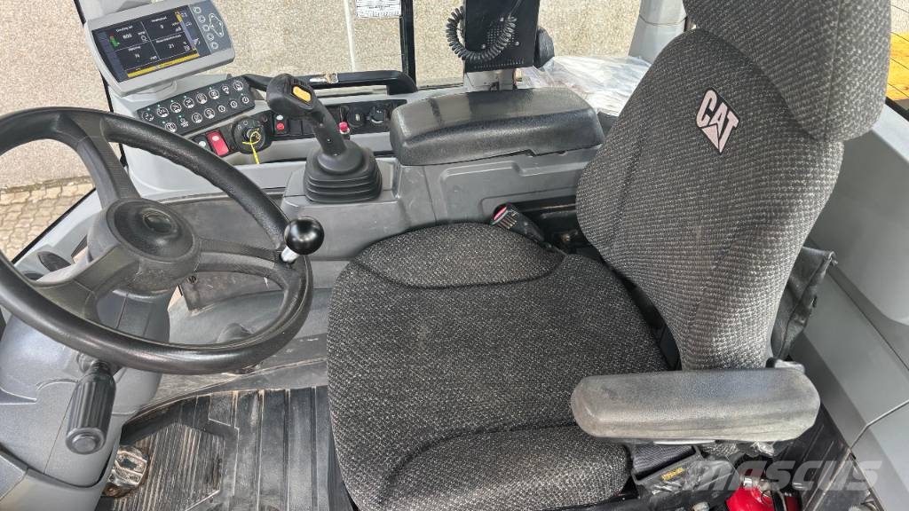 CAT 938 K 輪胎式裝載機