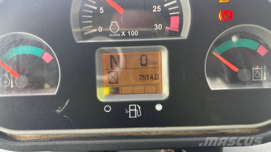 CAT 938 K 輪胎式裝載機