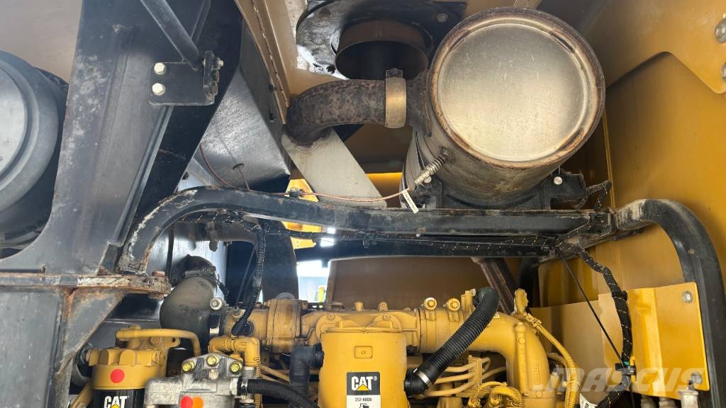 CAT 938 K 輪胎式裝載機