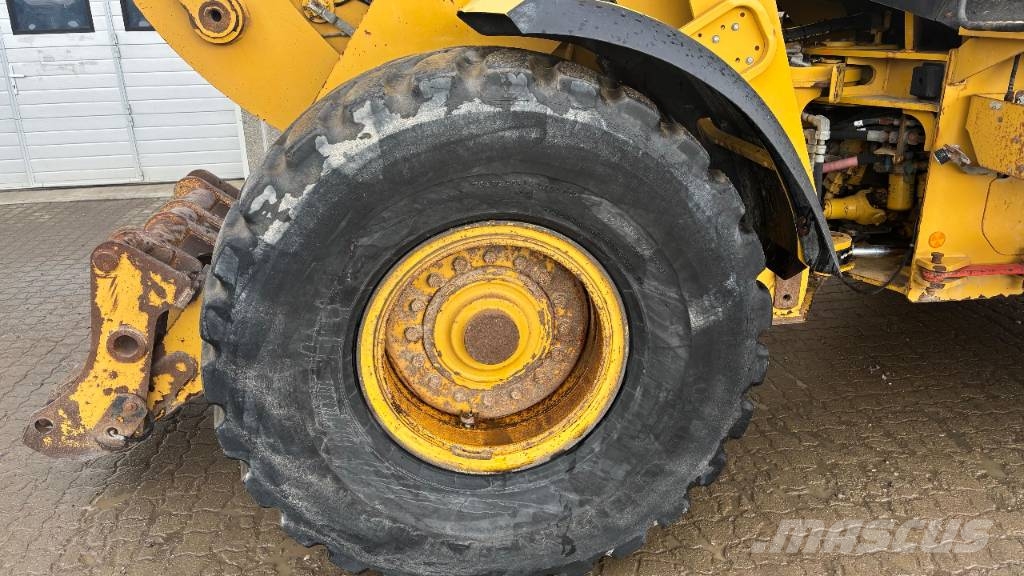 CAT 938 K 輪胎式裝載機