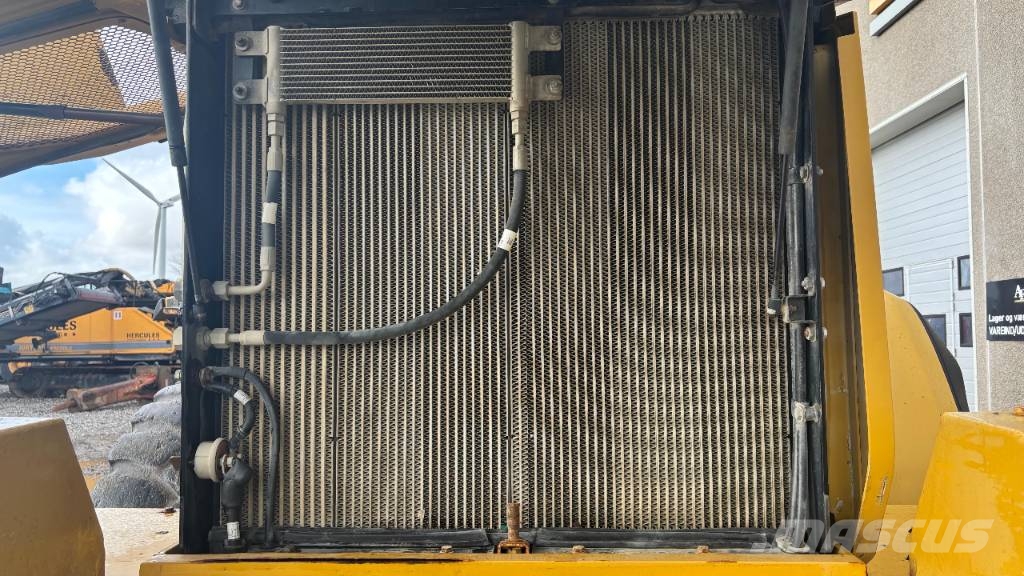 CAT 938 K 輪胎式裝載機