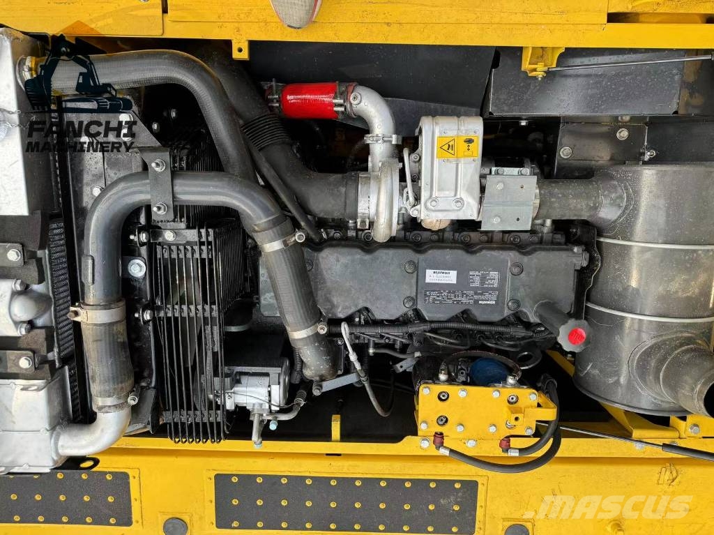 Komatsu PC 220 Kāpurķēžu ekskavatori