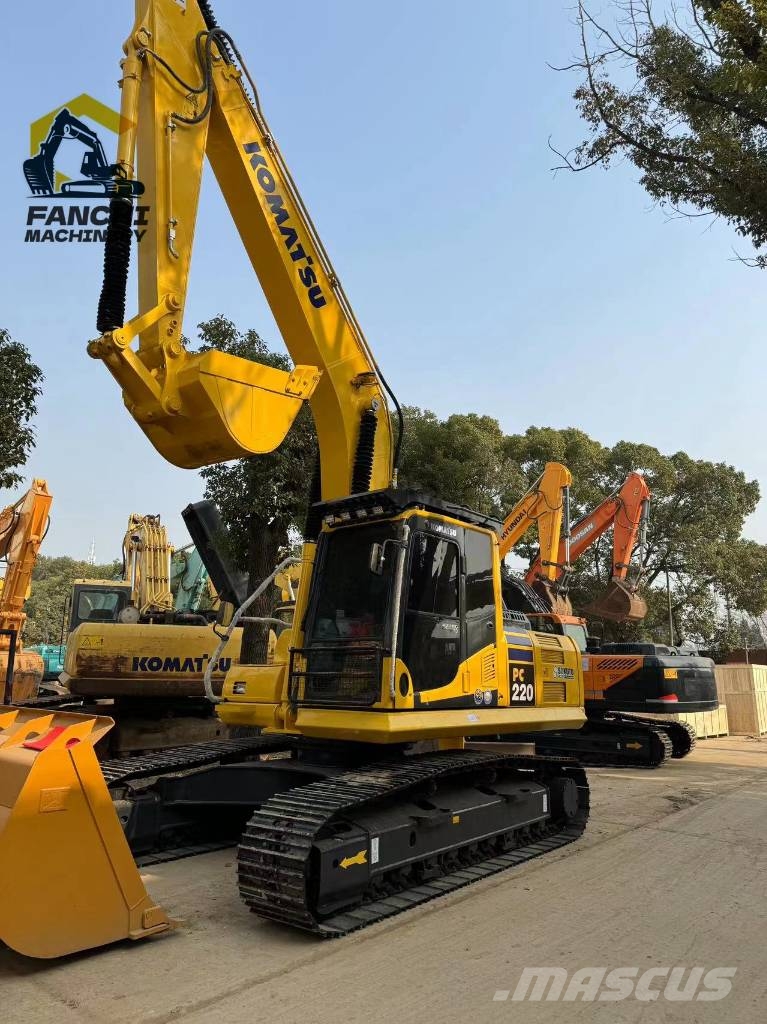 Komatsu PC 220 Kāpurķēžu ekskavatori