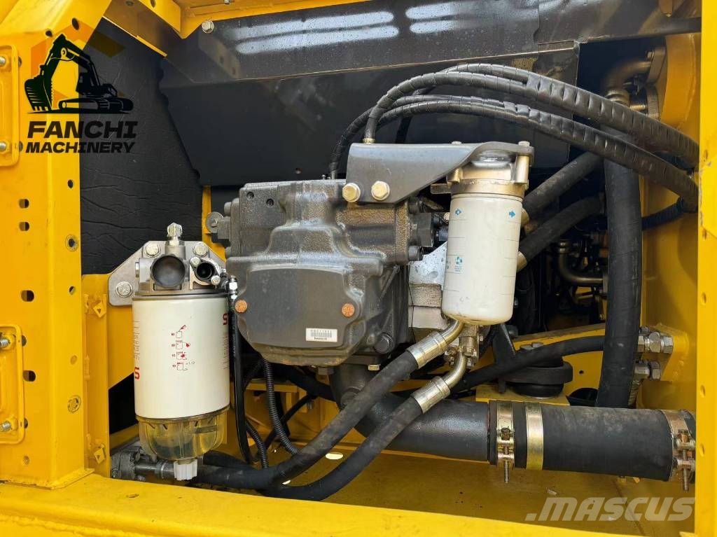 Komatsu PC 220 Kāpurķēžu ekskavatori