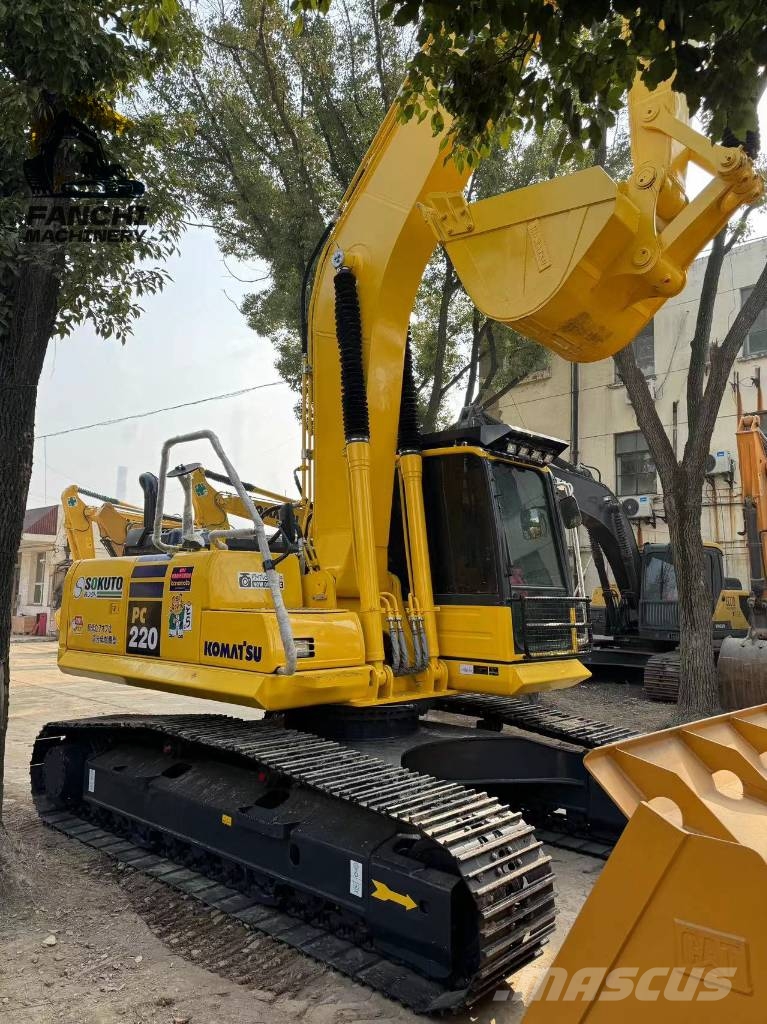 Komatsu PC 220 Kāpurķēžu ekskavatori