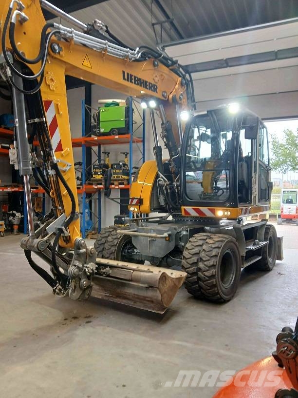 Liebherr A 913 Compact Litronic Wielgraafmachines