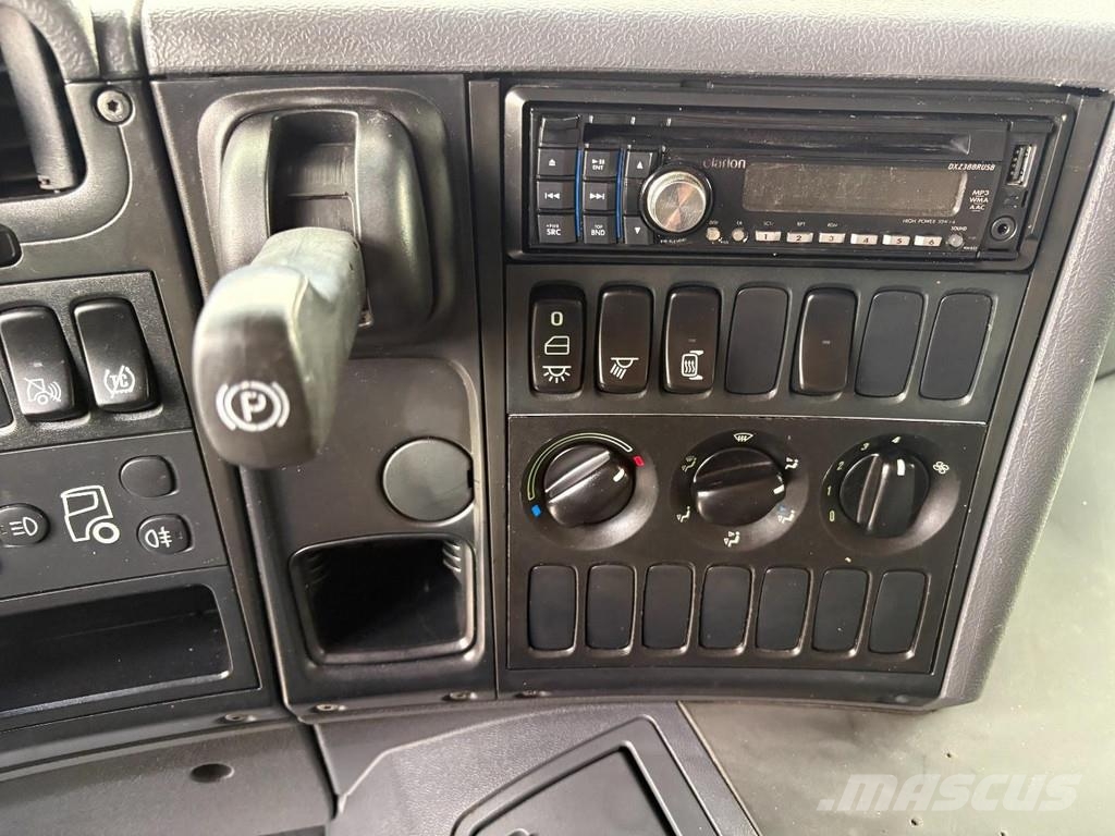 Scania P 320 + BDF SYSTEM + 6X2 + 26 t + LIFT AXLE + MANU Тентовані вантажівки