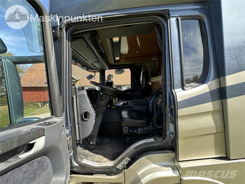 Scania P380Lb 6*2*4Mnb Camiones de ganado