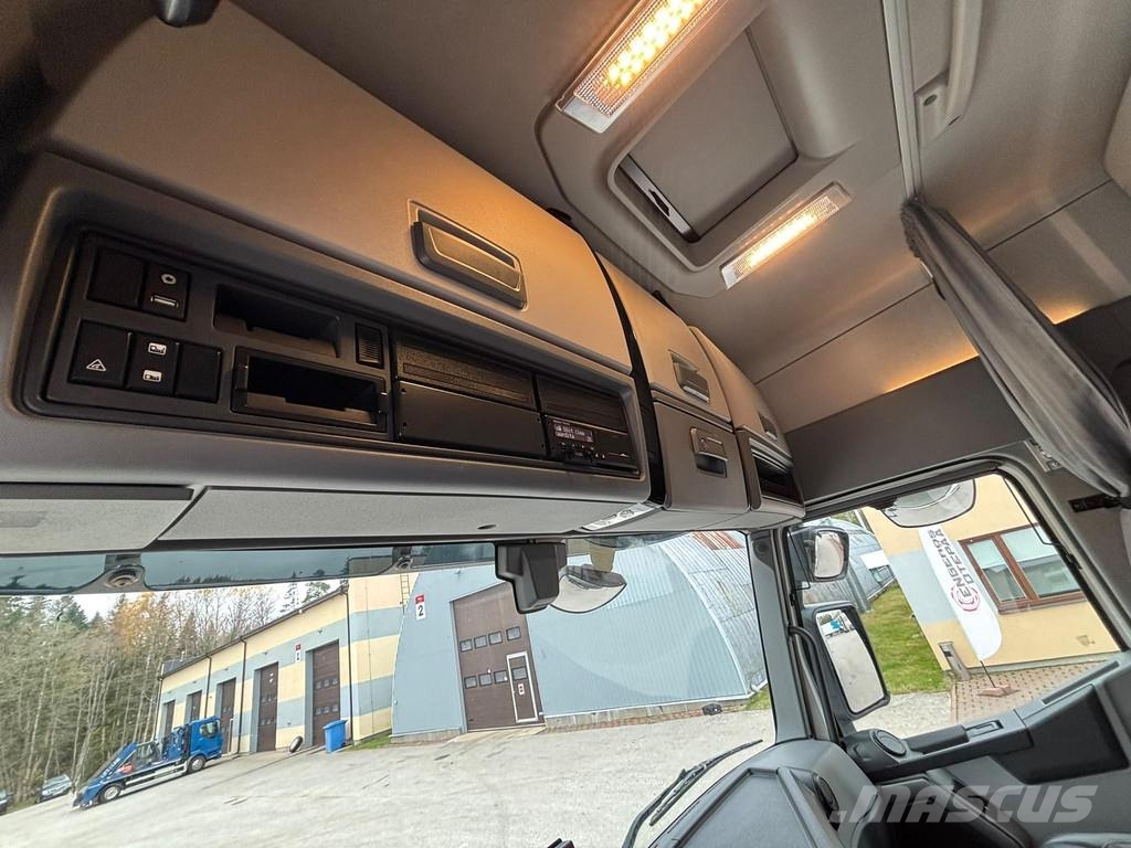 Renault T380 DTI 11 4x2 EURO6 + SIDE OPEN BOX Furgons