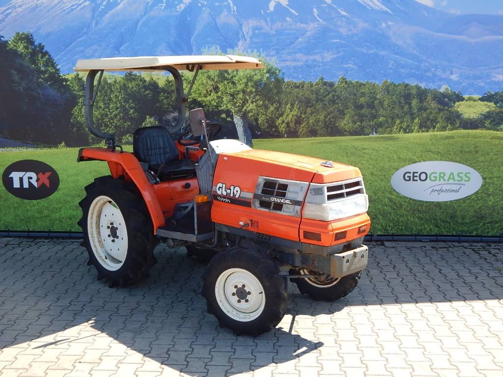 Kubota GL 19 Коммунальные тракторы