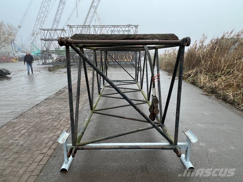 Hitachi KH 180-3 أجزاء ومعدات رافعات
