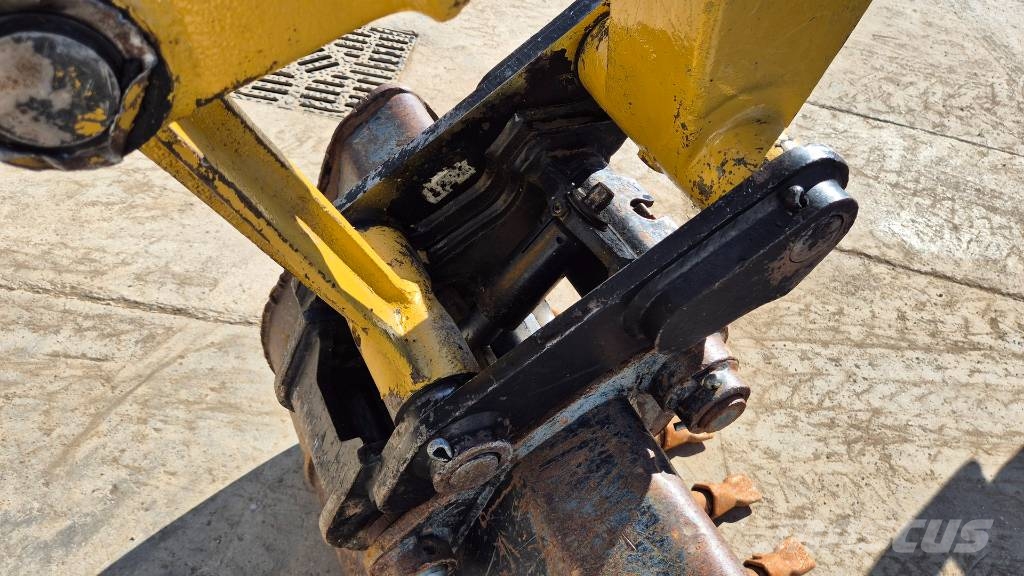 CAT 444F2 - 2017 YEAR - 4X BUCKETS - 6890 HOURS - AC - Rovokopači
