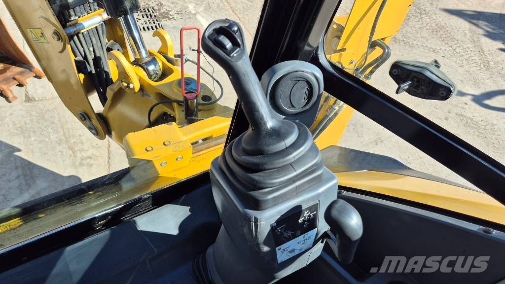 CAT 444F2 - 2017 YEAR - 4X BUCKETS - 6890 HOURS - AC - Rovokopači
