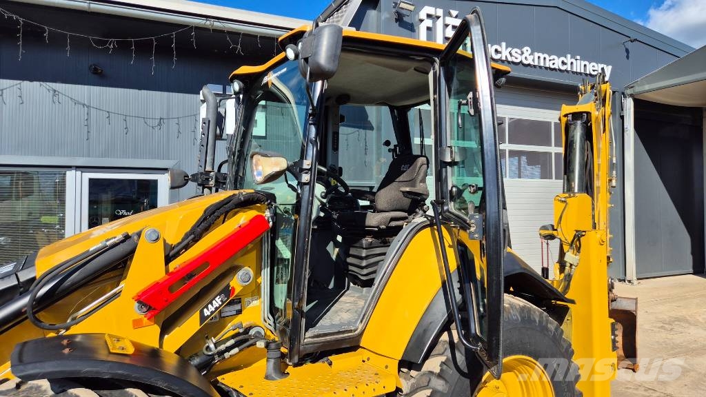 CAT 444F2 - 2017 YEAR - 4X BUCKETS - 6890 HOURS - AC - Rovokopači