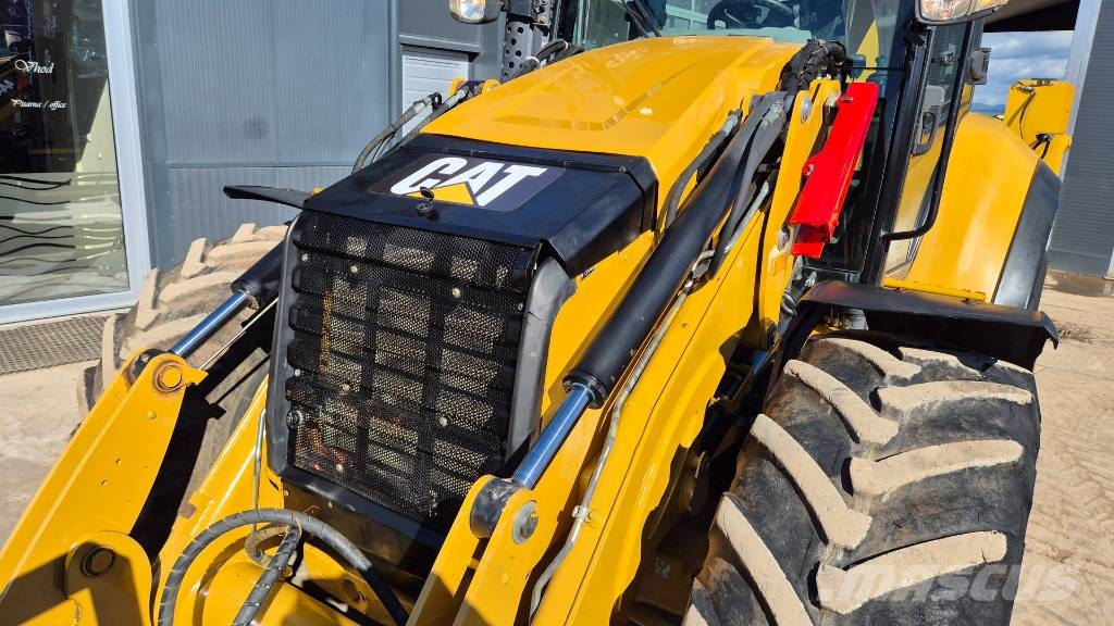 CAT 444F2 - 2017 YEAR - 4X BUCKETS - 6890 HOURS - AC - Rovokopači