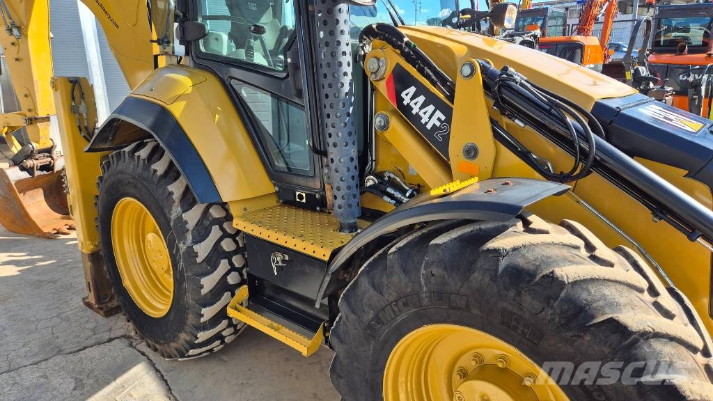 CAT 444F2 - 2017 YEAR - 4X BUCKETS - 6890 HOURS - AC - Rovokopači