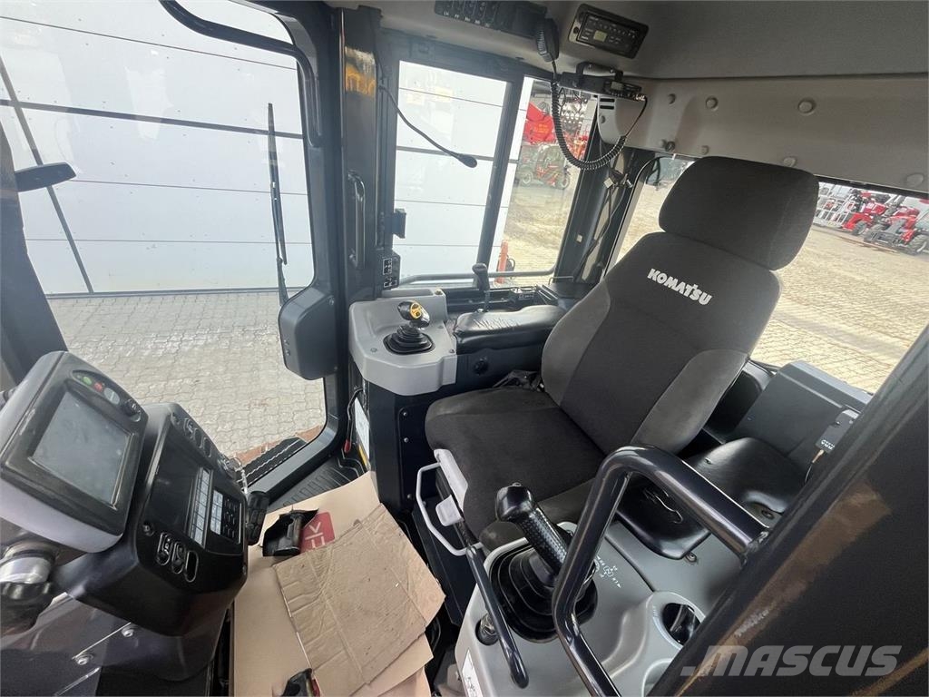 Komatsu D37PXI-24 Dozere Beltegående