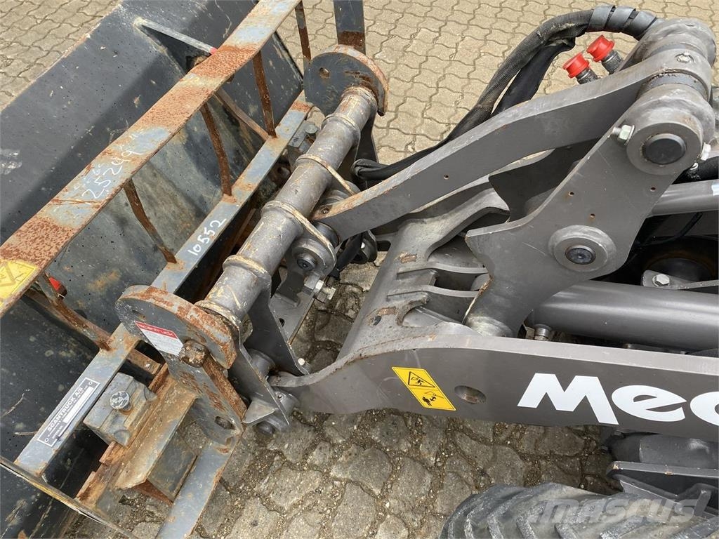 Mecalac MLC 6+ Multifunkcionālie iekrāvēji