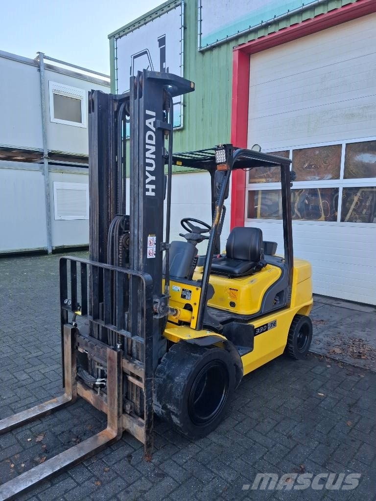 Hyundai 33D-7E Heftruck Diesel forklifts