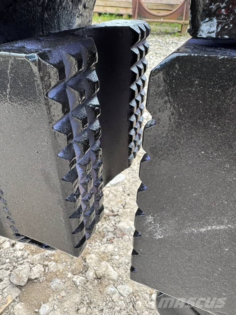 ICE 18RF, Resonance Free vibratory hammer Vibračné baranidlá