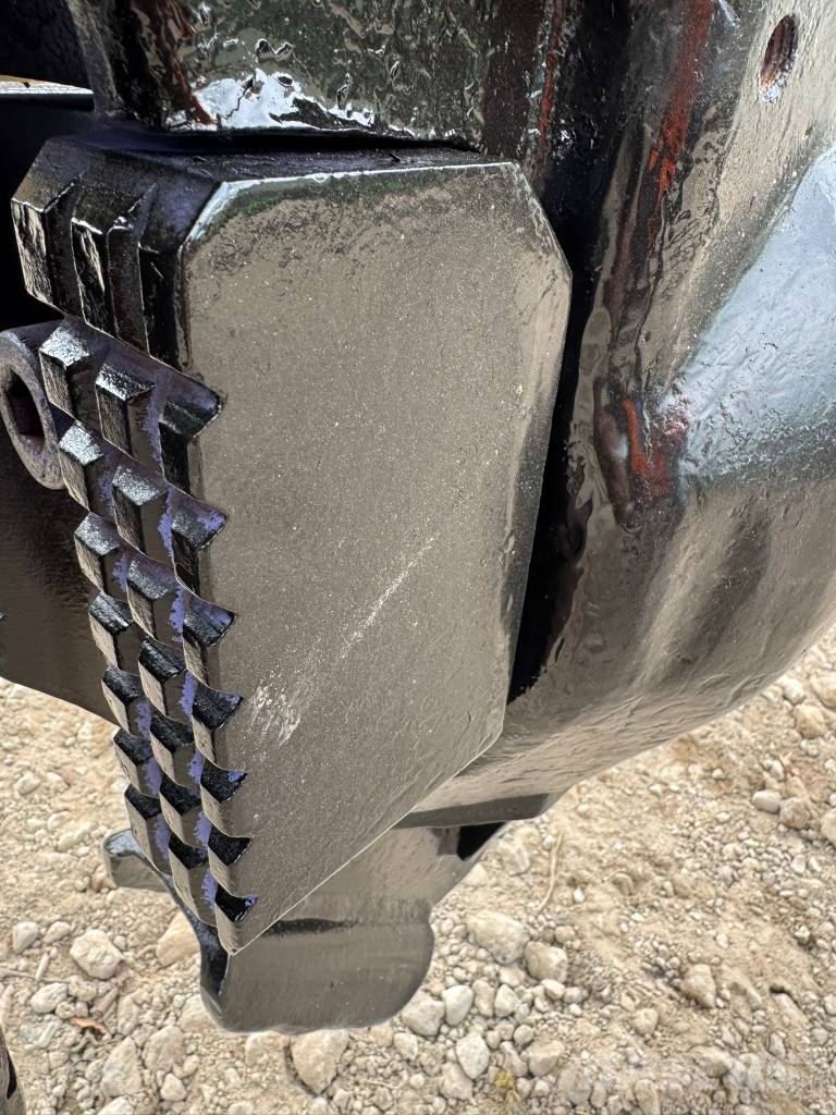  ICE 18RF, Resonance Free vibratory hammer Vibračné baranidlá