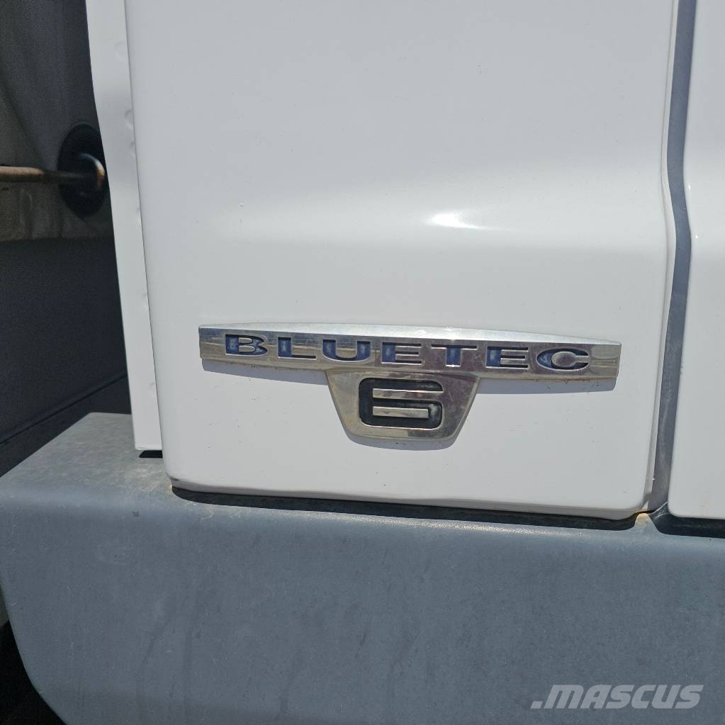 Mercedes-Benz 1224 ATEGO 篷布卡車