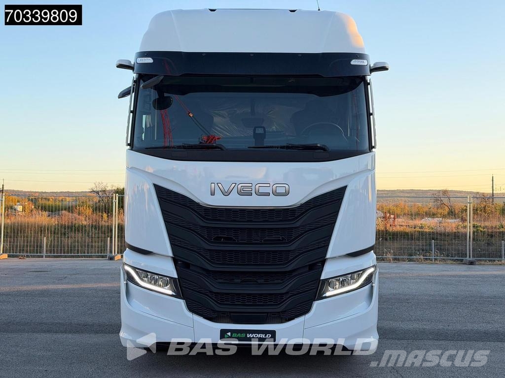 Iveco S-Way 500 4X2 NEW! Retarder 1190L Tanks Standklima Sattelzugmaschinen