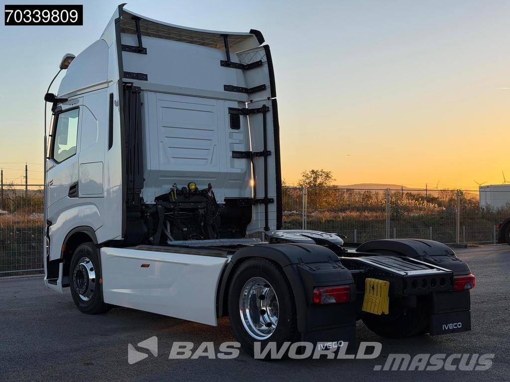 Iveco S-Way 500 4X2 NEW! Retarder 1190L Tanks Standklima Sattelzugmaschinen