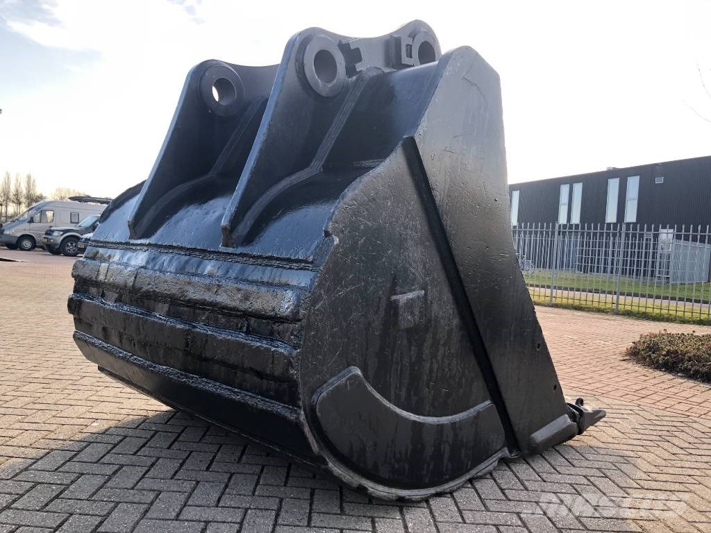 CAT 385 390 bucket Buckets