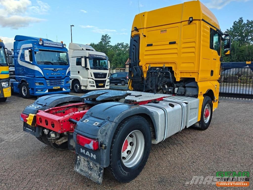 MAN TGX 18.480 4x4 XLX Euro6B - Manual Transmission - Sattelzugmaschinen
