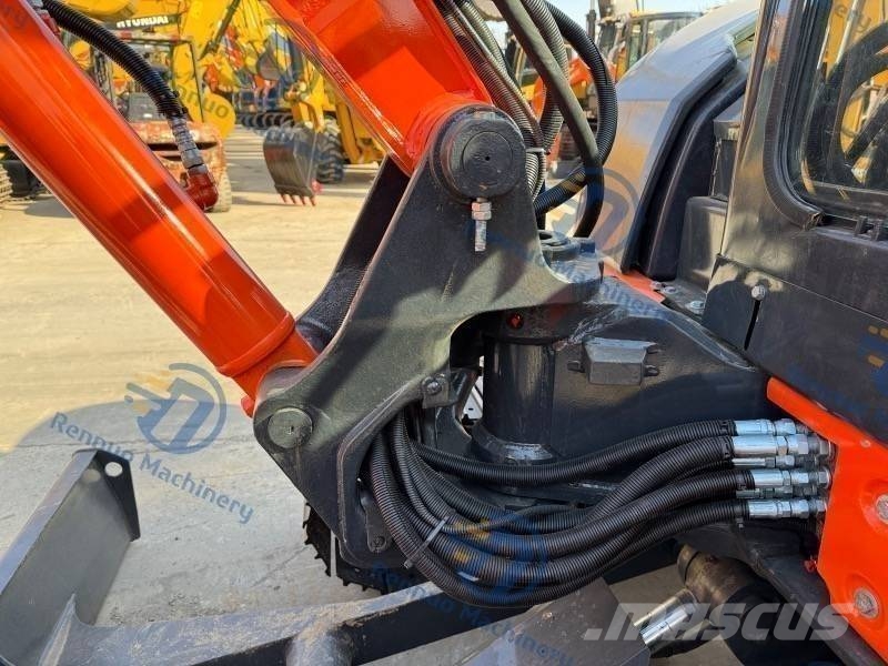 Hitachi ZX 50 소형 굴삭기 7톤 미만