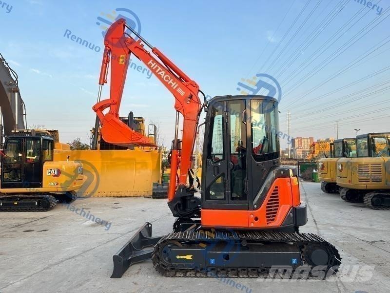 Hitachi ZX 50 소형 굴삭기 7톤 미만