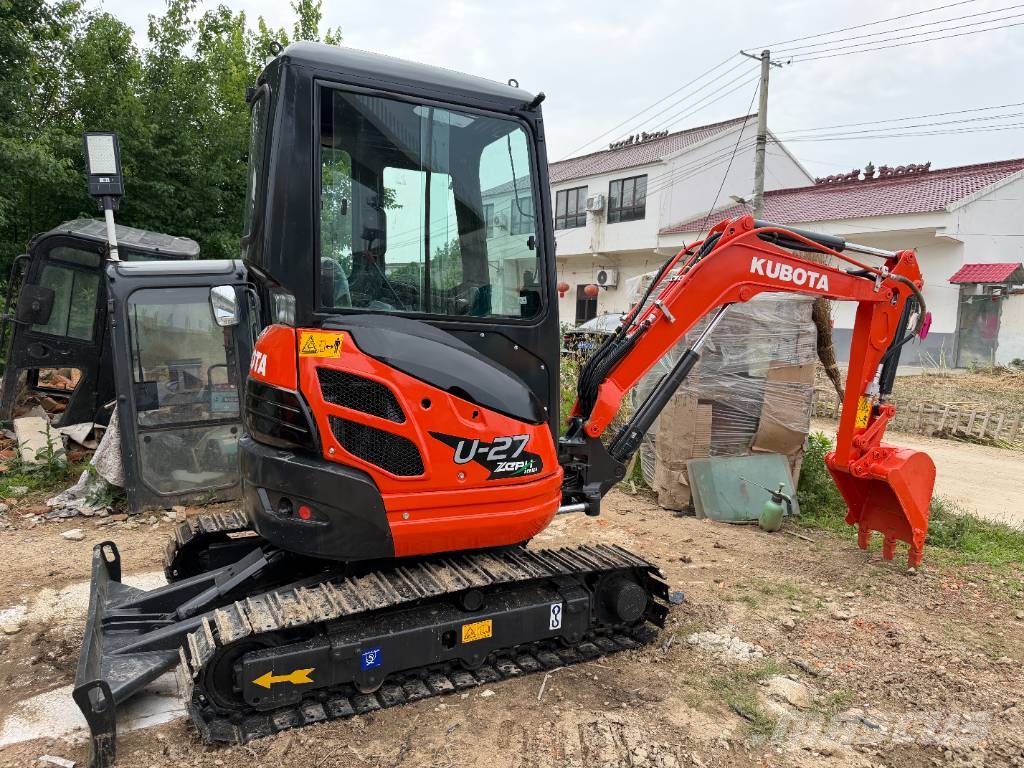 Kubota U 27 小型挖掘机