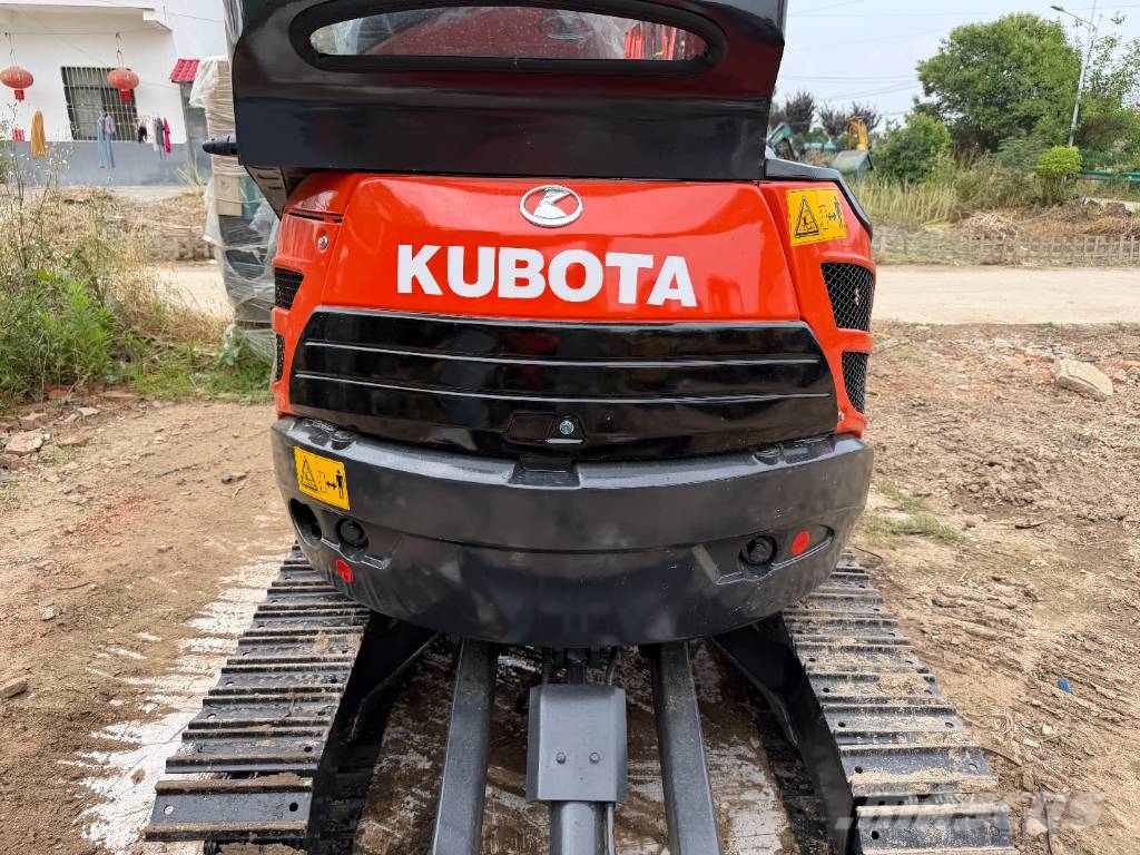 Kubota U 27 小型挖掘机