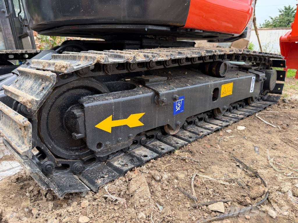 Kubota U 27 小型挖掘机