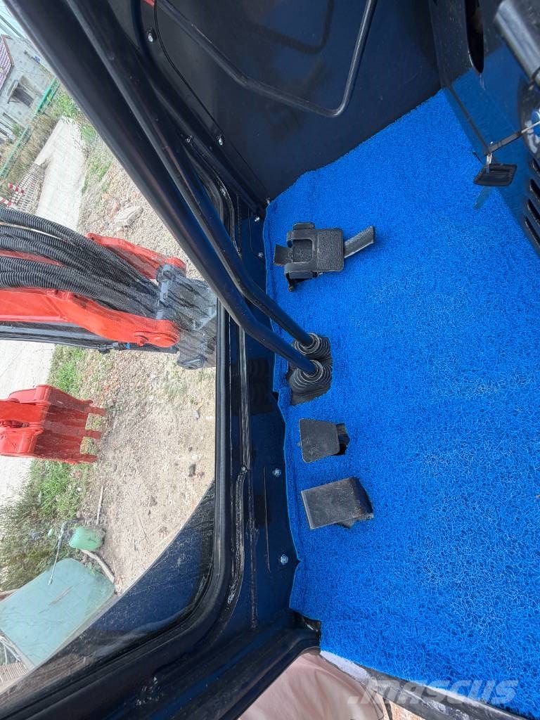 Kubota U 27 小型挖掘机