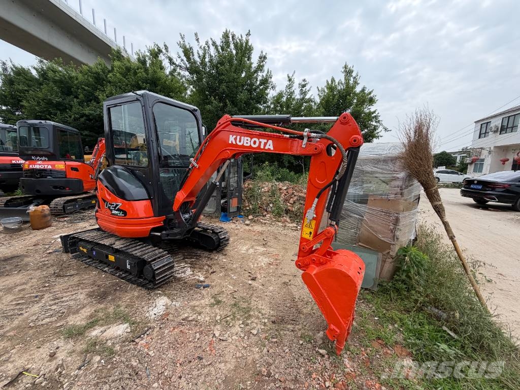 Kubota U 27 小型挖掘机