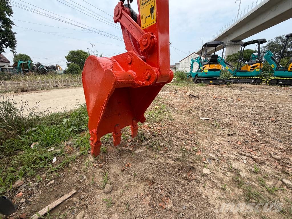 Kubota U 27 小型挖掘机