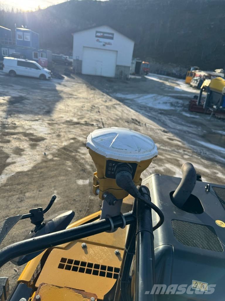 CAT 325 FL CR Beltegraver